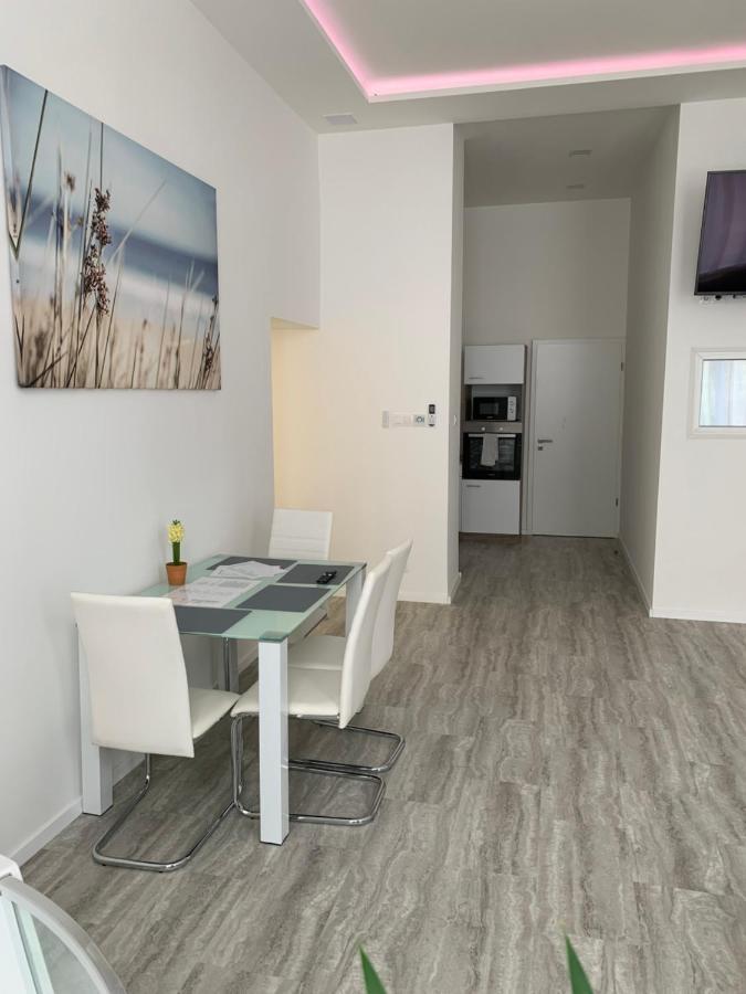 Luxury Apartment In The Central Budapest Eksteriør billede